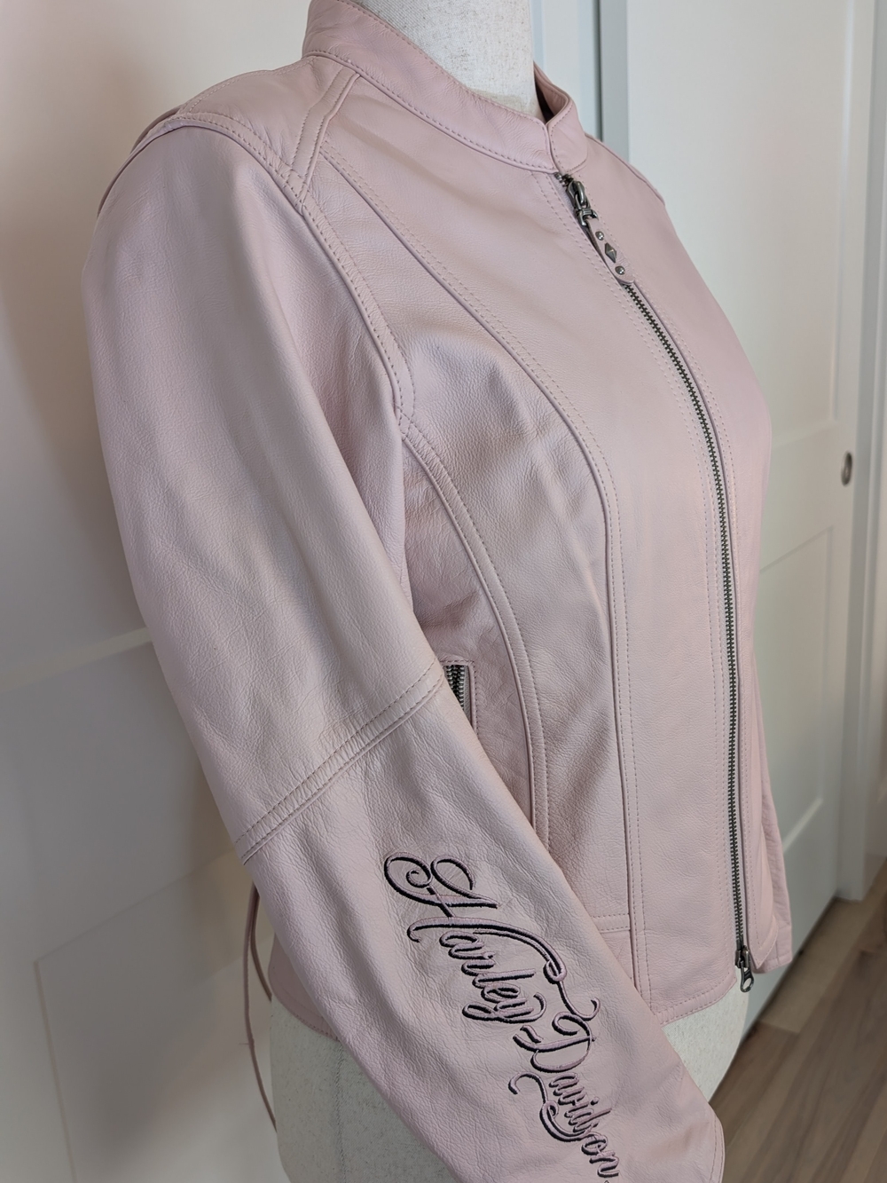 Harley-Davidson Blush Pink Leather Zip Motorcycle Jacket With Matching Chaps - Picture 3 of 7